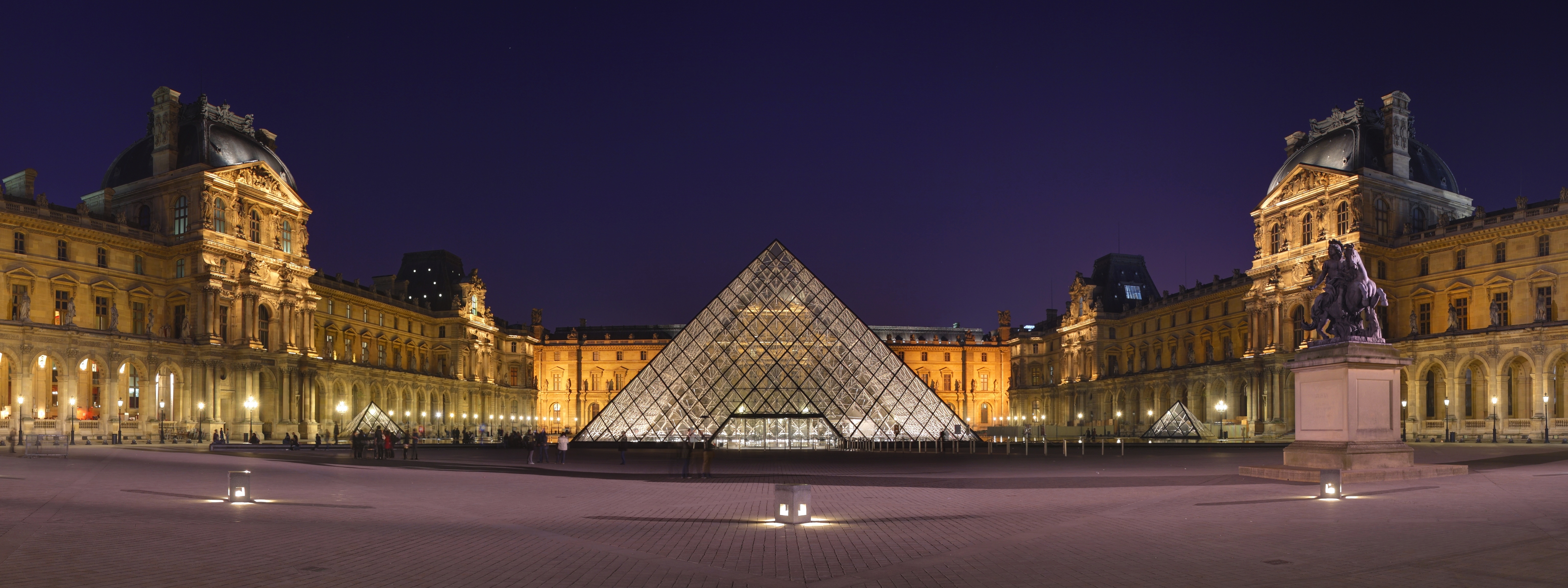 paris Louvre_Museum_Wikimedia_Commons_2